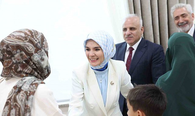 "Terörsüz Türkiye'yi şehit yakınlarımız ve gazilerimizle birlikte inşa ettik"