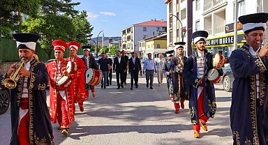 Refahiye'de 19. Bal Festivali coşkusu