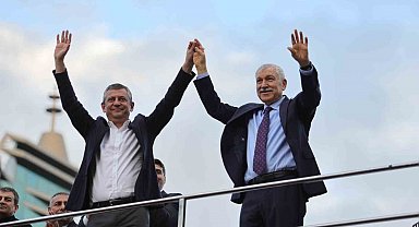 Rüşvetten ceza alan Başkan Karalar'a Adana halkından tepki: "Rüşvet alan cezasını çeker"