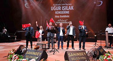 Şahinbey'de zaferin coşkusu şarkılarla taçlandı