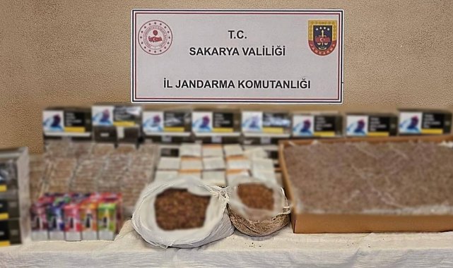 Sakarya'da kaçakçılık operasyonu: 120 kilo tütün ve yüz binlerce makaron ele geçirildi