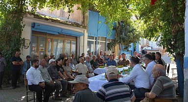 Salihli Kaymakamı Güldoğan, 3 mahallede talepleri dinledi