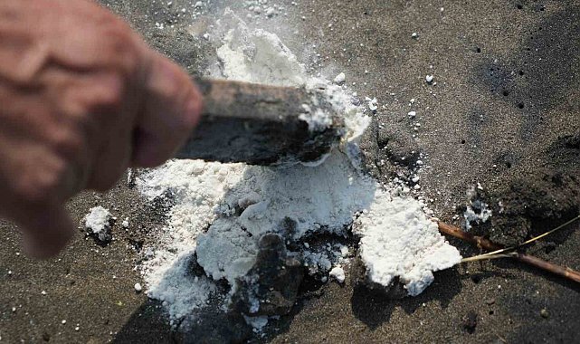 Samsun sahiline vuran şüpheli maddeyi TÜBİTAK inceleyecek