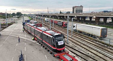 Samsun'a alınan 12 tramvaydan ikincisi de şehre ulaştı