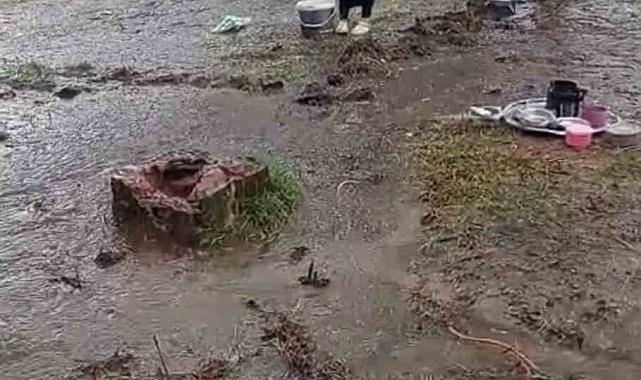 Samsun'a giden fındık işçilerini yağmur vurdu
