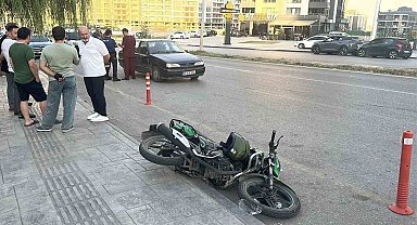 Samsun'da otomobil ile motosiklet çarpıştı: 1 yaralı