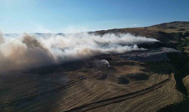 Şarkışla'da vahşi atık yangını 5'inci gününde sürüyor