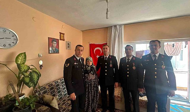 Şehit ailesine vefa ziyareti
