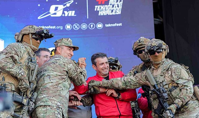 Selçuk Bayraktar: "Mavi Vatan'da sergilediğimiz bu varlık, teknoloji başarısından da öte adaletsizliğe ve dayatmalara karşı eğilmeyen ahlaki bir duruştur"