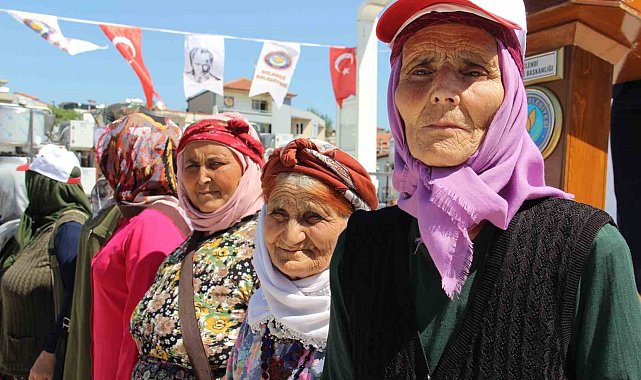 Selendi'de 113 kadın üreticiye süt soğutma tankı desteği