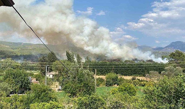 Seydikemer'deki orman yangınına 7 hava aracı ile müdahale ediliyor