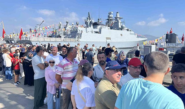 Sıcak havaya rağmen TEKNOFEST dolup taşıyor