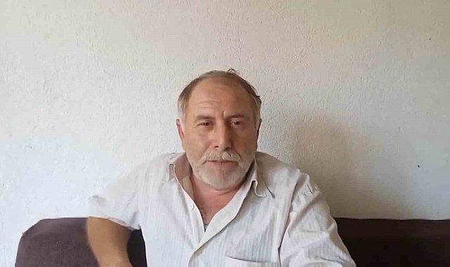 Sıcaktan bunaldı, yağmuru fırsat bilip adeta banyo yaptı
