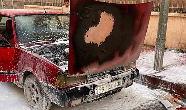 Siirt'te park halindeki otomobil alevlere teslim oldu