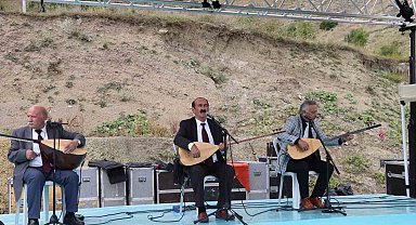 Âşık Sümmani, memleketi Narman Samikale'de yad edildi