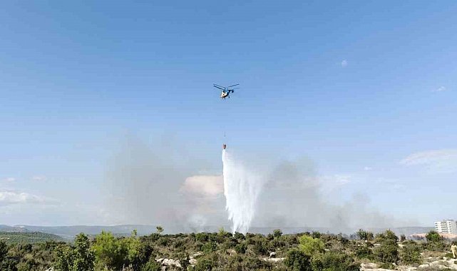Silifke'de makilik alanda çıkan yangın söndürüldü