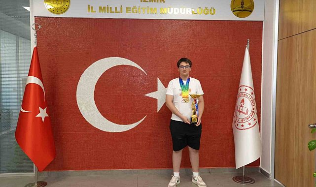 Singapur'dan İzmir'e dünya ikinciliği gururu