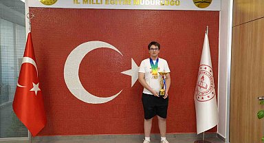 Singapur'dan İzmir'e dünya ikinciliği gururu