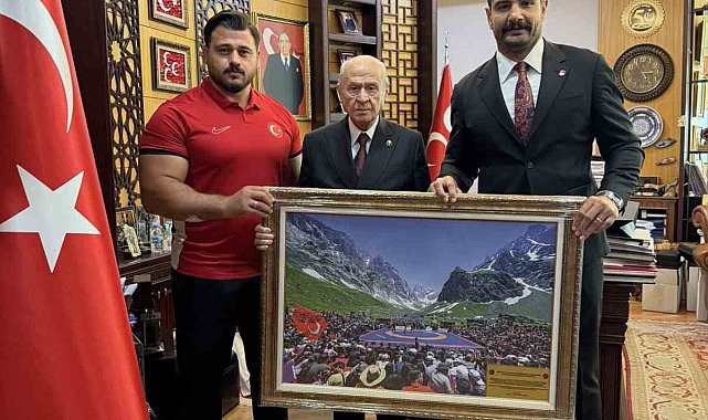 Taha Akgül ve Rıza Kayaalp'ten MHP Lideri Bahçeli'ye ziyaret