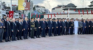 Taksim Meydanı'nda 30 Ağustos Zafer Bayramı töreni