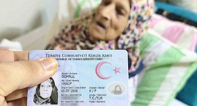 Tarihe tanıklık eden 100 yaşındaki kadın, torununun torununu görerek 171 kişilik aileye sahip oldu