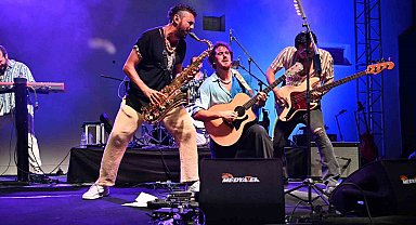 Tarihi Yeni Han'da müzik şöleni