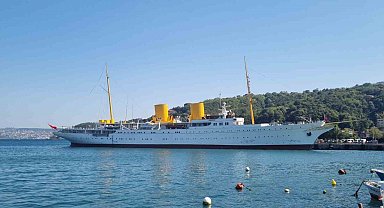 TCG Savanora gemisi İstanbul Boğazı'ndan geçti