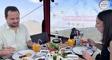 Teleferikte kahvaltı keyfi
