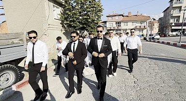 Tepecik beldesinde asırlık neşeli düğün gelenekleri