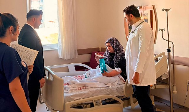 Tercan Devlet Hastanesi'nde yatan hastalar ziyaret edildi