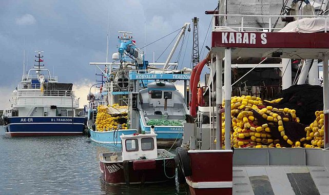 Trabzon'da balıkçıların deniz mesaisi başlıyor
