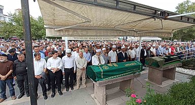 Trafik kazasında hayatını kaybeden imam, son yolculuğuna uğurlandı