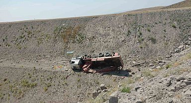 Tunceli'de vinç uçuruma yuvarlandı: 1 yaralı
