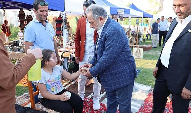 Türkiye'nin en büyük antika fuarı Talas'ta açıldı