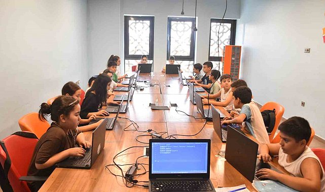 Türkiye'nin yapay zeka vizyonuna Şahinbey Belediyesi'nden güçlü destek