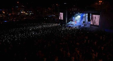 Tuzla'da 30 Ağustos'ta Madrigal rüzgârı esti