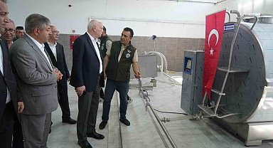 TZOB Genel Başkanı Bayraktar, Malazgirt'te süt toplama merkezini inceledi