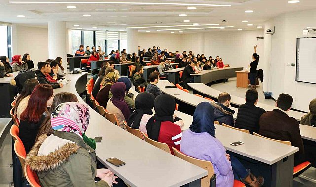 Üniversiteleriyle ilişiği kesilenler ile kazandığı programa kayıt yaptıramayanlar 9 Aralık'a kadar başvuru yapabilecek
