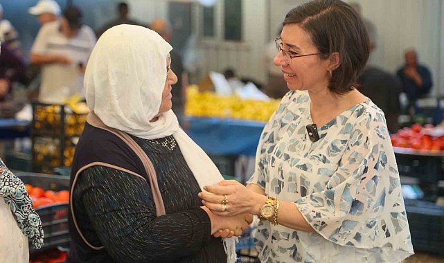 Uşak Belediye Başkan Vekili Terekeci Özkan, Şekerevleri Pazarı'nda esnaf ve vatandaşlarla buluştu