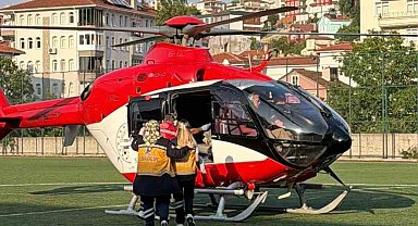 Üzerine kaynar su dökülen bebek için helikopter ambulans havalandı
