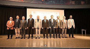 Vali Baruş, "Peygamberimiz ve güzel ahlak" konferansına katıldı