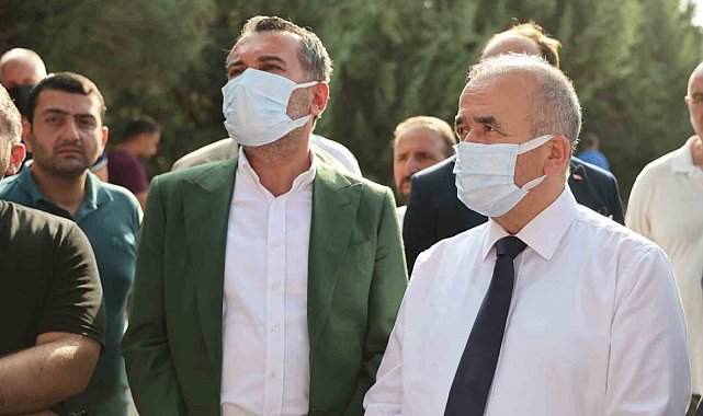 Vali Hatipoğlu yangın bölgesinde: "İlk tespitlere göre 5 işçimiz hafif düzeyde yaralandı"