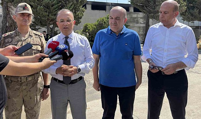 Vali Kemal Çeber: "Yangına 39 araç ve 81 personelle müdahale ediliyor, hemen hemen kontrol altına alındı"