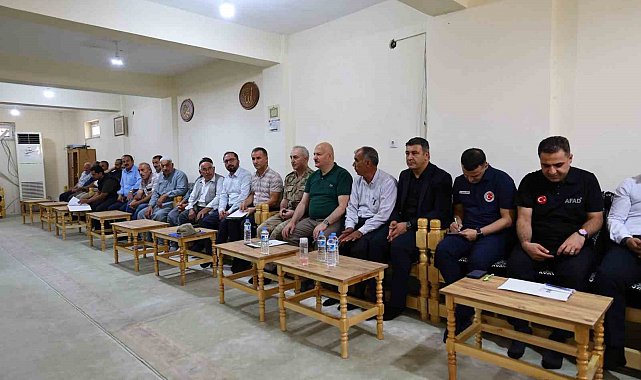 Vali Küçük, köylerin taleplerini yerinde dinledi