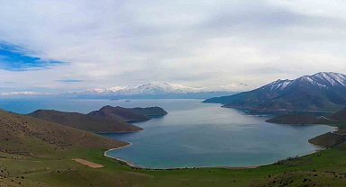 Van Gölü'nün eşsiz güzelliği Deveboynu Yarımadası 'Milli Park' ilan edildi