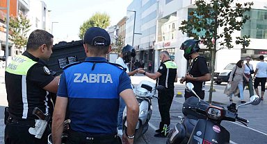 Yaya yoluna motorla girdiler, cezayı yediler