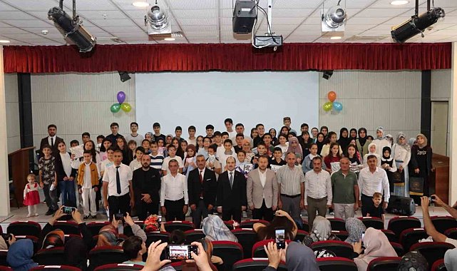 Yaz Kur'an kursları bilgi yarışmasında 100 öğrenci ödüllendirildi