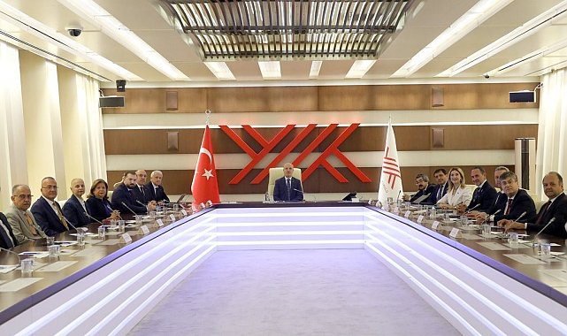Yeni rektörlerin mazbataları verildi