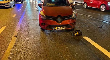 Yenibosna Metrobüs Durağı mevkiinde zincirleme kaza: 3 yaralı