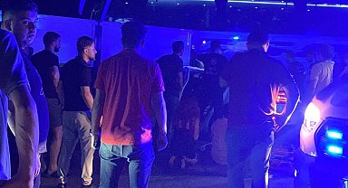 Yolcu otobüsü makaslayan tıra çarptı: 1 ölü, 5 yaralı